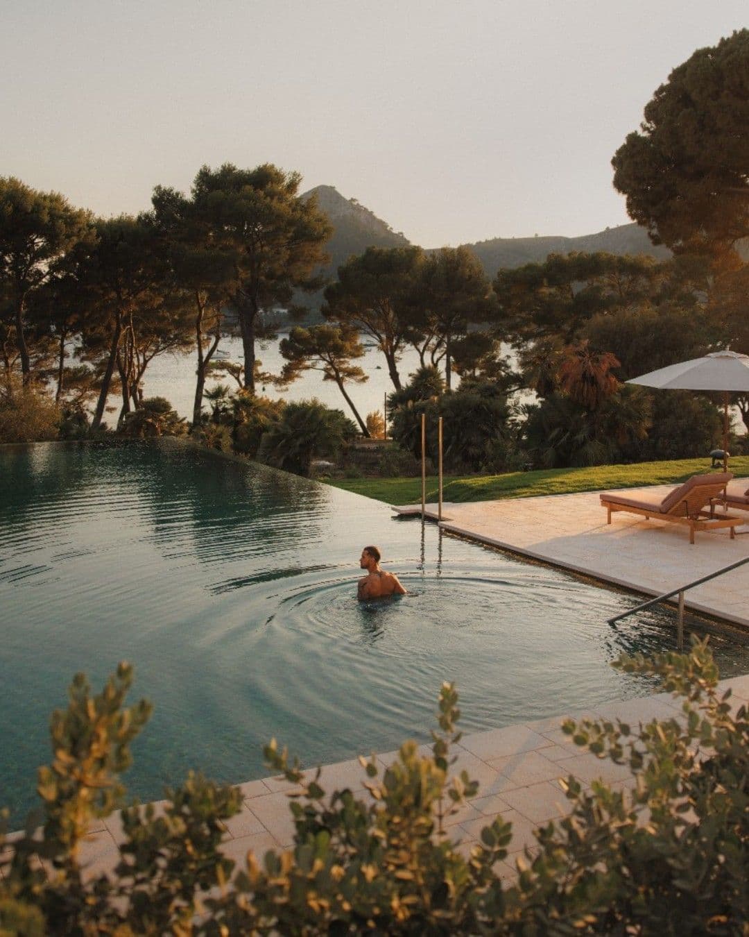 Digital detox retreat